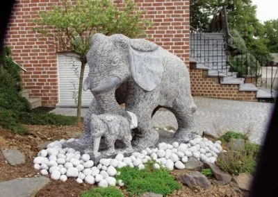 Elefant mit Baby Granit – Produkt von Natursteine Dayan